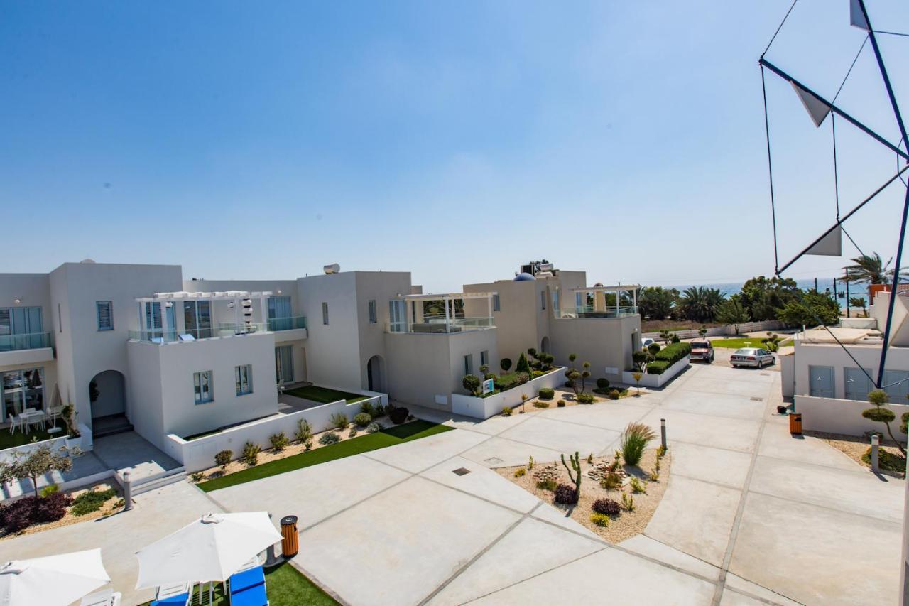 Blue Diamond Beach Villas Paphos Exterior photo